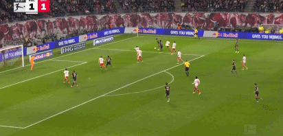 第67分钟，奥利塞过人后传中，凯恩停球后冷静破门，拜仁2-1反超