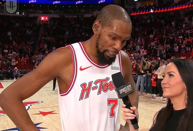 不再打铁，杜兰特：我和贾巴里都经历一段短暂艰难的投篮低谷