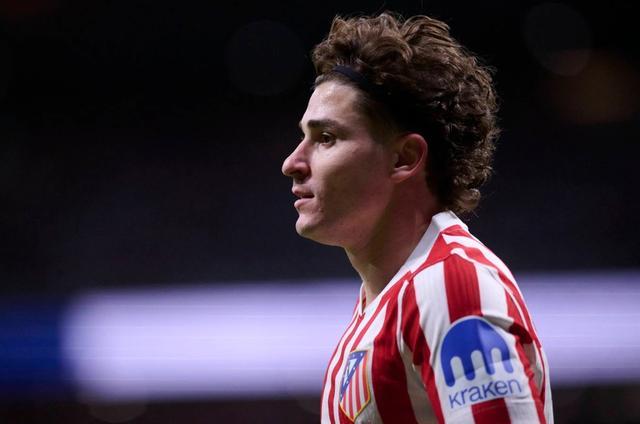 世体：巴萨近期计划引进已证明自己的球员，小蜘蛛是前锋首选