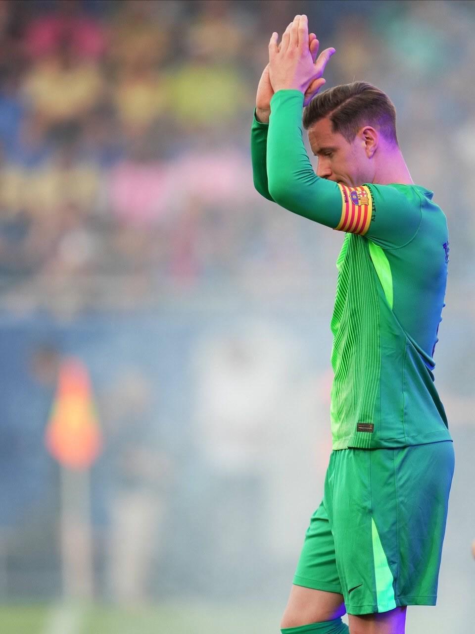 特狮社媒：祝巴萨本赛季一切顺利，希望能看到你们再一次捧杯